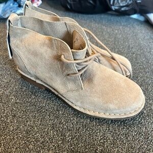 Hush Puppies Kids Moccasins in Tan Suede